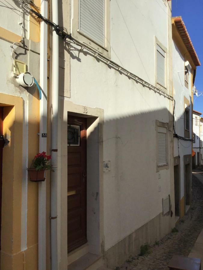 Апартаменти Casa Cardinho - A Sua Casa No Alentejo Каштелу-де-Віде Екстер'єр фото